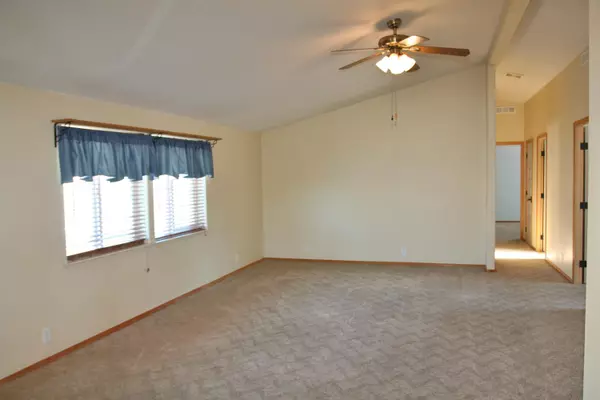 Klamath Falls, OR 97603,4763 Sayler RD