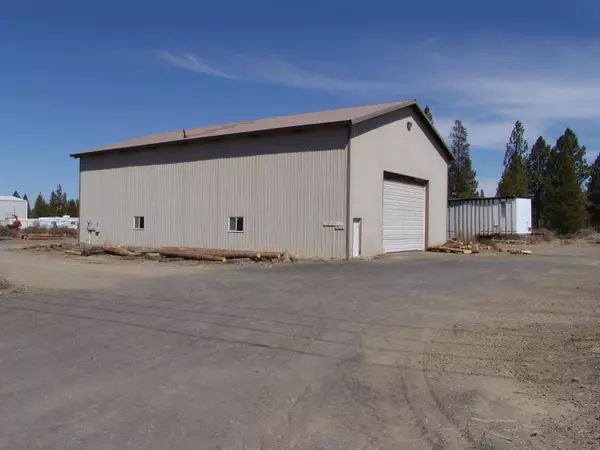 51450 Russell RD, La Pine, OR 97739