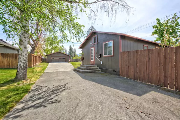Grants Pass, OR 97527,2488 Leonard RD
