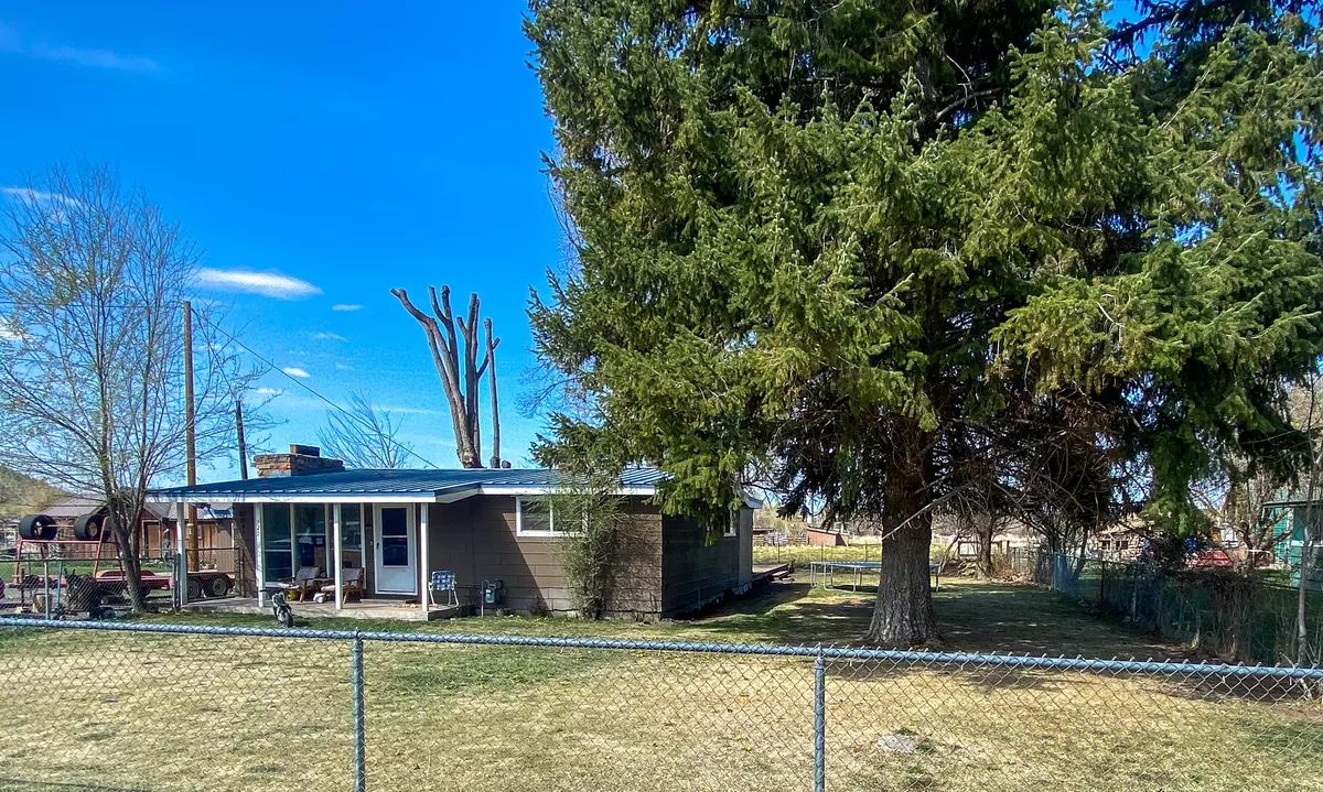 Prineville, OR 97754,325 Willowdale DR