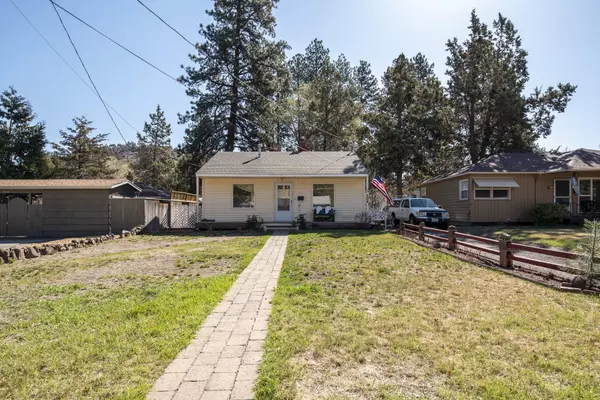 704 9th ST, Bend, OR 97701