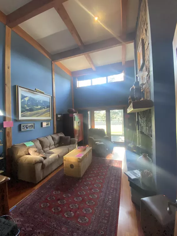 Klamath Falls, OR 97601,12056 Merganser RD