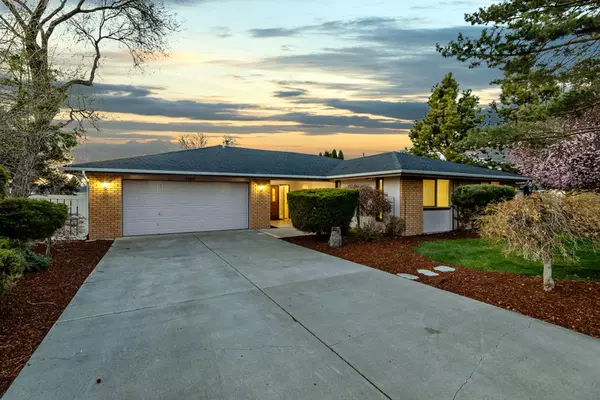 1165 Harbor Isle BLVD, Klamath Falls, OR 97601