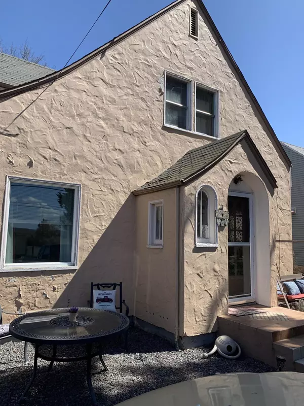 2919 Summers LN, Klamath Falls, OR 97603