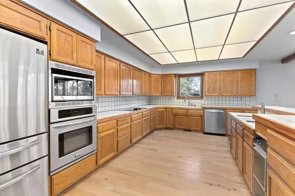Grants Pass, OR 97527,600 Schroeder LN