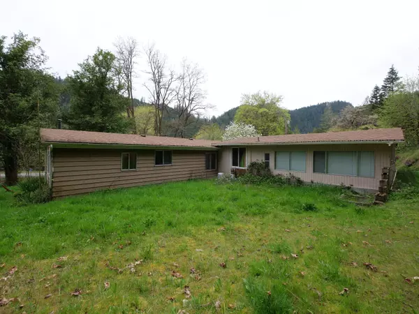 21121 tyee RD, Oakland, OR 97462