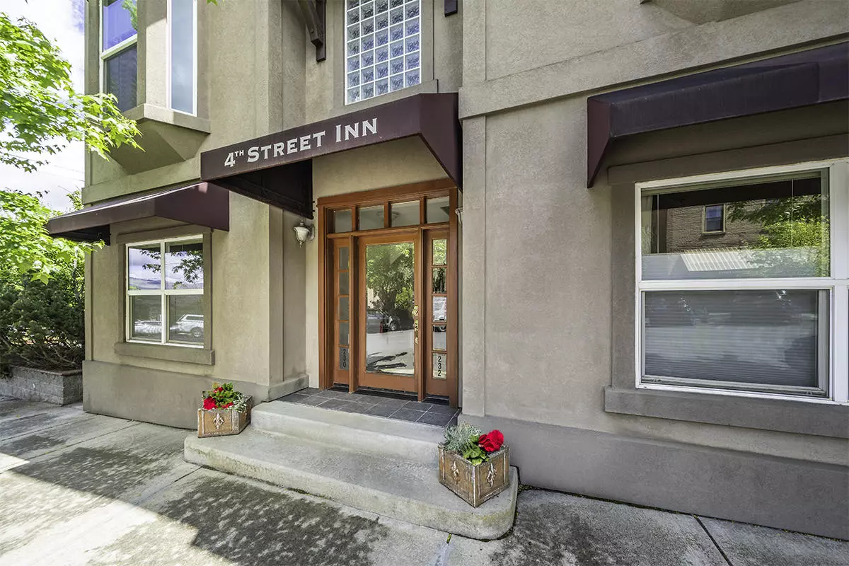 Ashland, OR 97520,230 4th ST