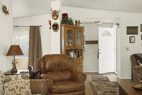 Grants Pass, OR 97527,111 Savage Creek RD