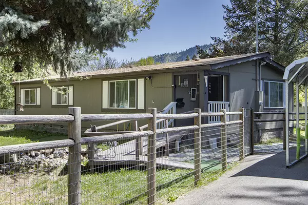 111 Savage Creek RD, Grants Pass, OR 97527