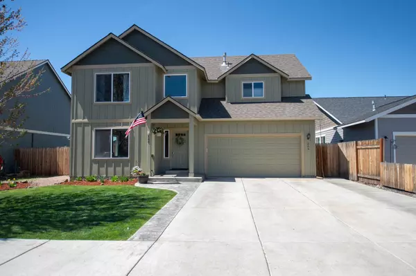 265 28th ST, Redmond, OR 97756