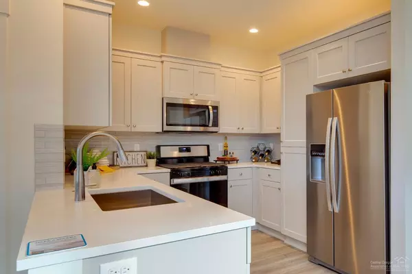 Bend, OR 97701,2358 Victor PL