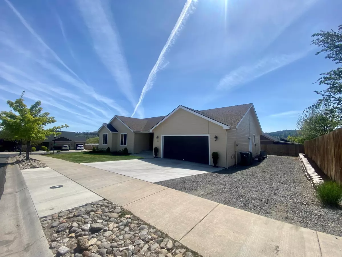 Klamath Falls, OR 97601,620 Wildland DR