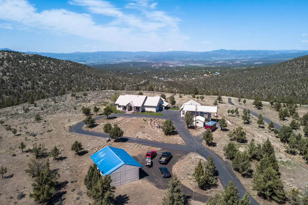 Prineville, OR 97754,1351 Happy Trails LN