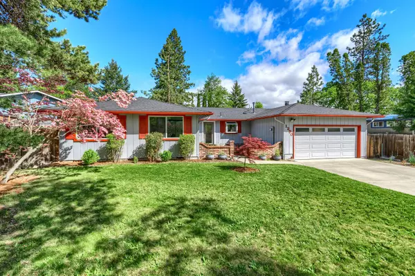 Ashland, OR 97520,1290 Greenmeadows WAY