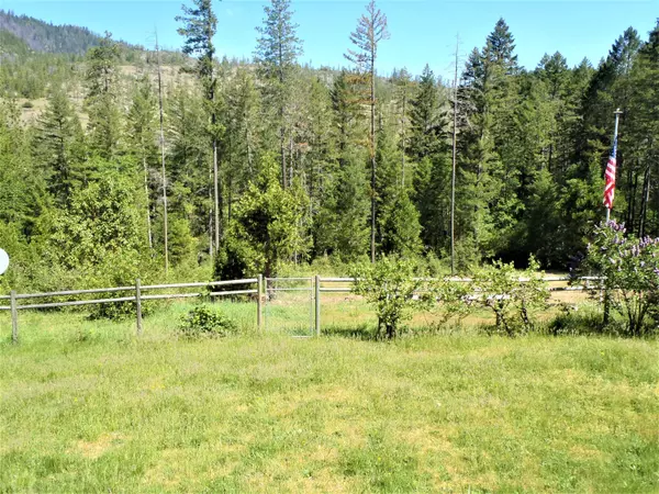 Grants Pass, OR 97527,1715 Limpy Creek RD