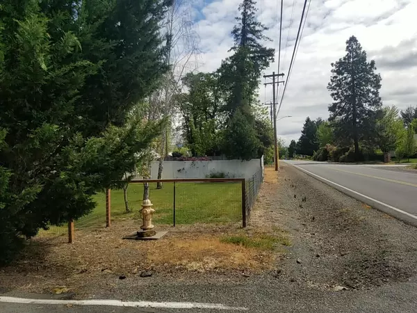 Grants Pass, OR 97527,991 Buena Vista LN