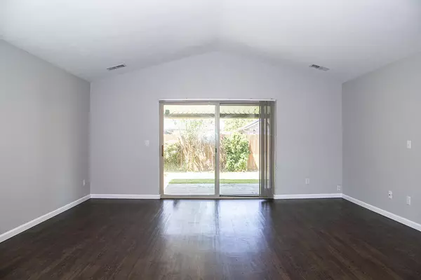 Grants Pass, OR 97527,1236 Rockingham PL