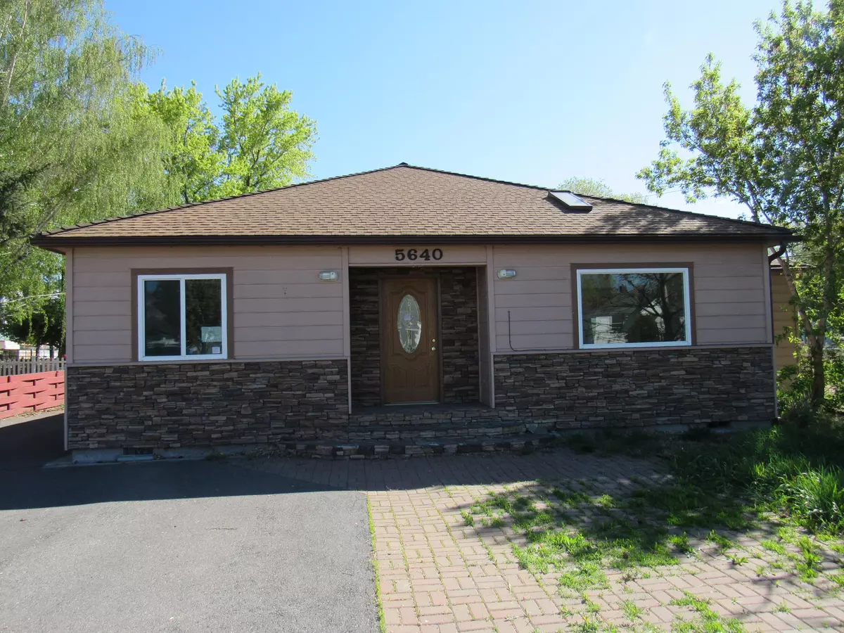 Klamath Falls, OR 97603,5640 Harlan DR