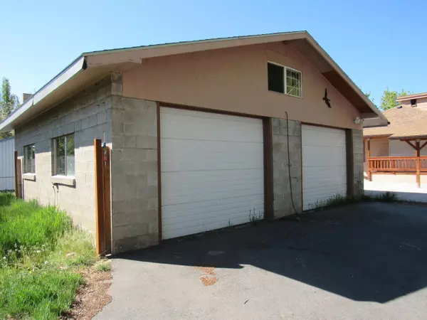 Klamath Falls, OR 97603,5640 Harlan DR