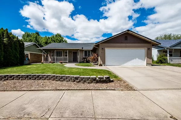 309 Candis DR, Eagle Point, OR 97524