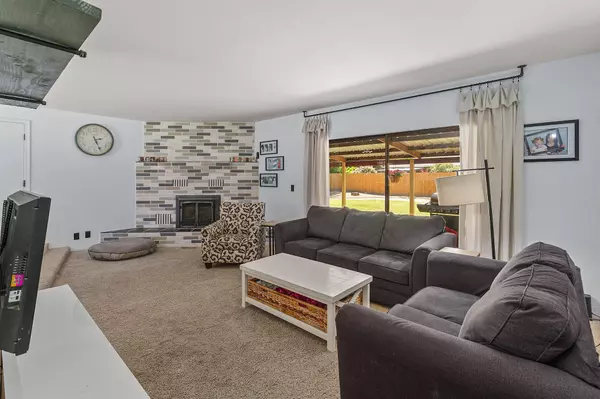 Grants Pass, OR 97527,1314 Tobin CT