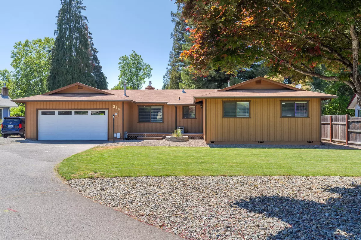 Grants Pass, OR 97527,1314 Tobin CT