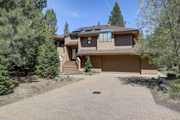 57619 Rocky Mountain LN, Sunriver, OR 97707