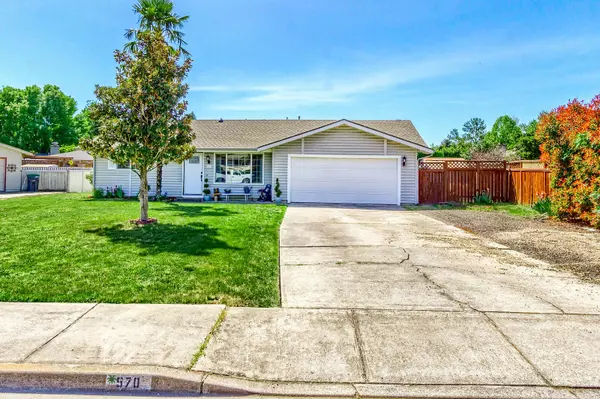 570 Magenta CIR, Medford, OR 97504