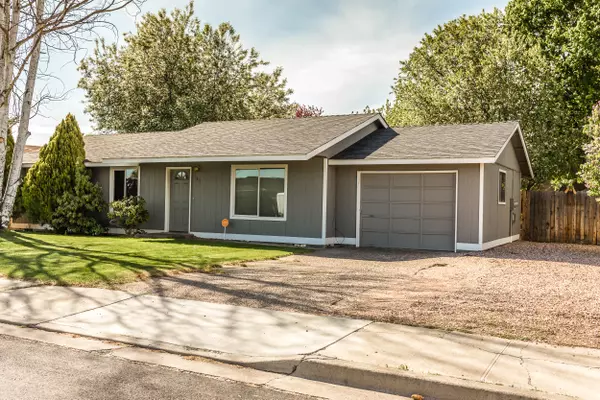 Redmond, OR 97756,2322 Evergreen AVE