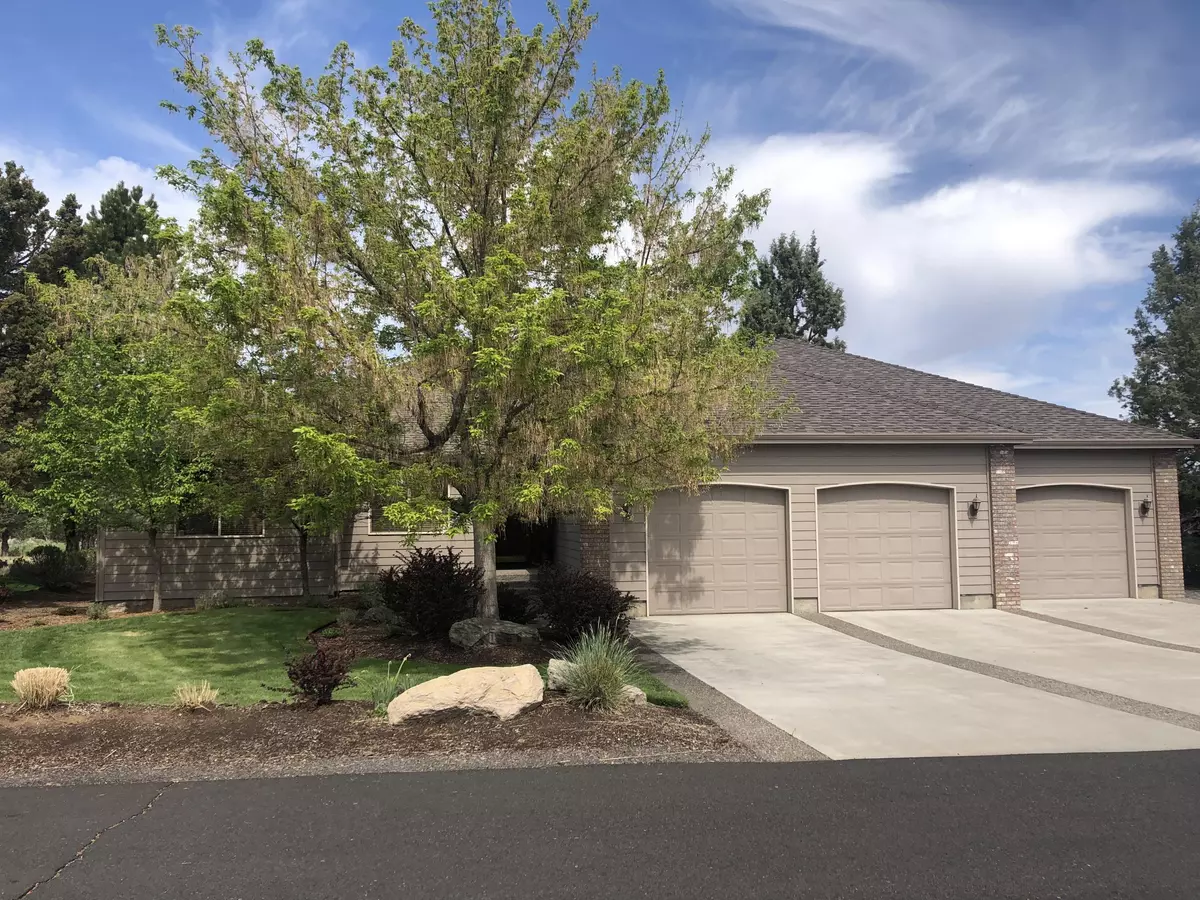 Redmond, OR 97756,849 Willet LN