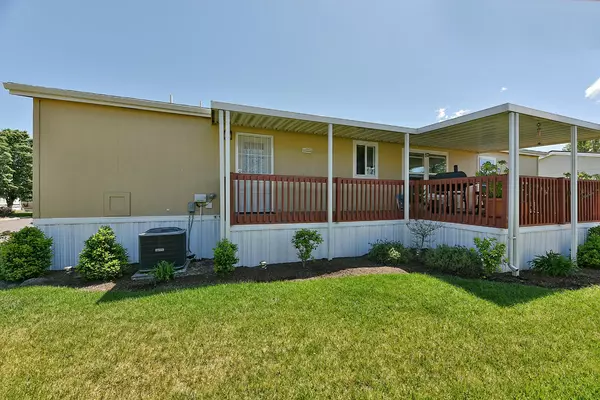 Medford, OR 97501,10 South Stage RD #303