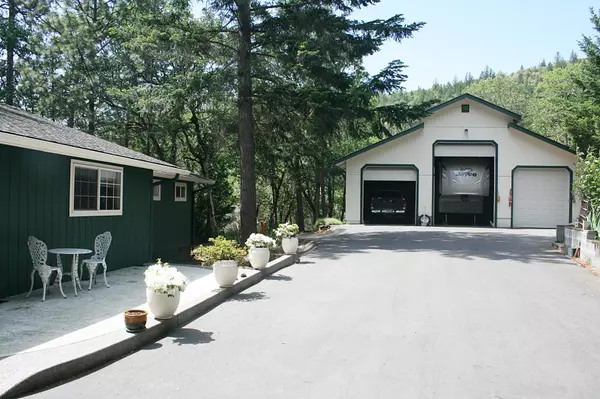 Grants Pass, OR 97526,255 Rancho Vista DR