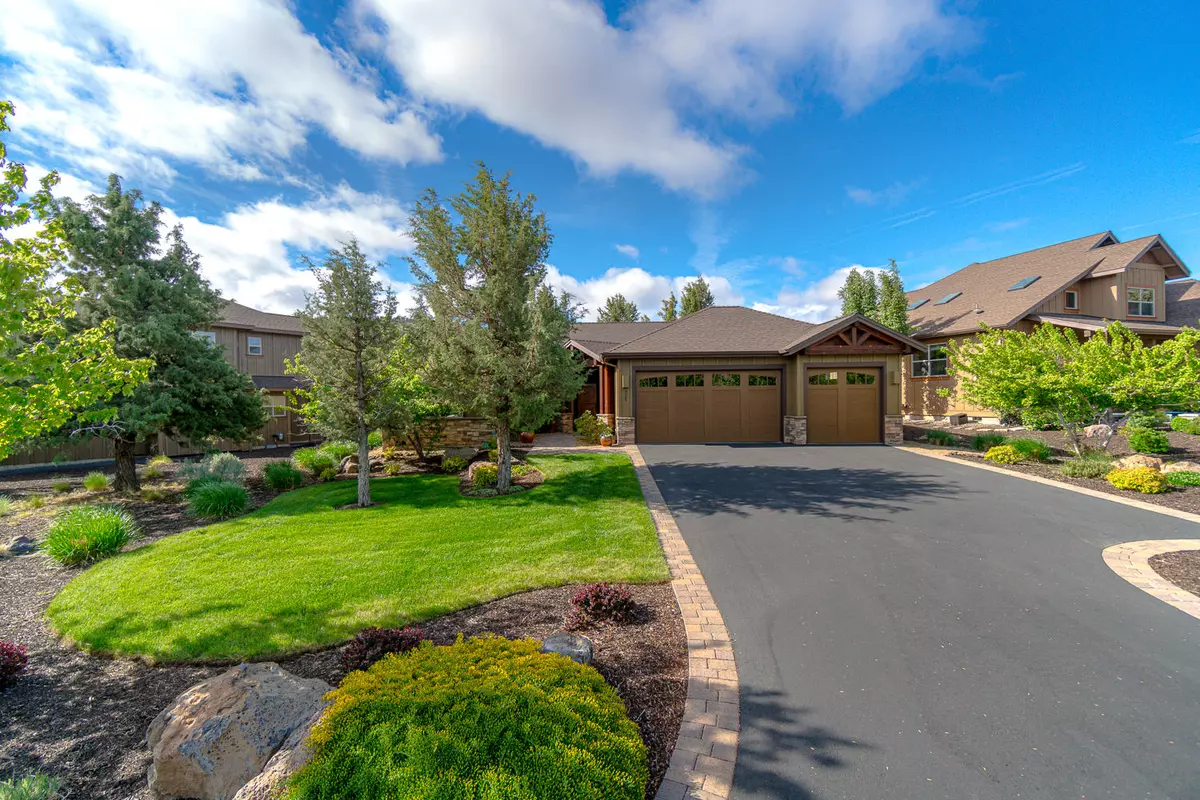 Redmond, OR 97756,225 Vista Rim DR