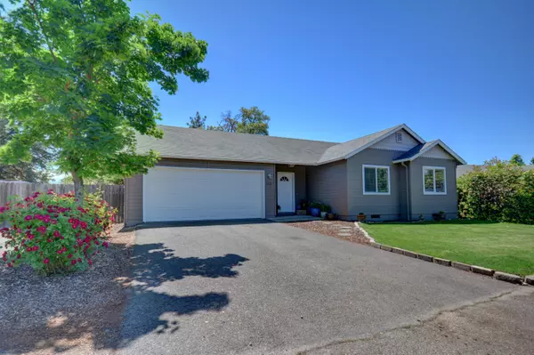 1623 Crater Lake AVE, Medford, OR 97504