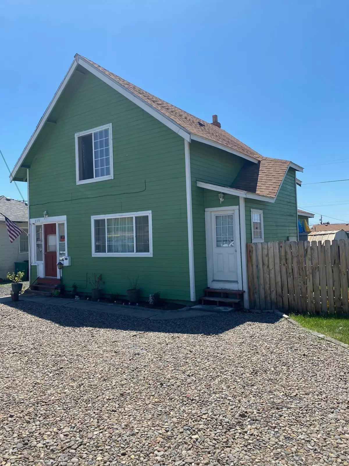 Klamath Falls, OR 97601,238 Martin ST