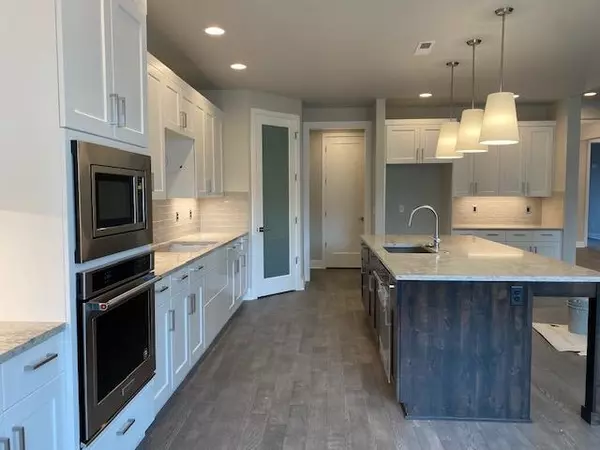 Bend, OR 97703,3075 Hidden Ridge DR NW