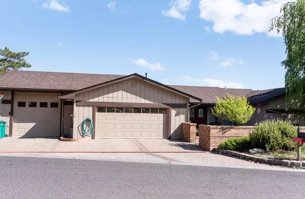 211 Ridgecrest DR, Klamath Falls, OR 97601