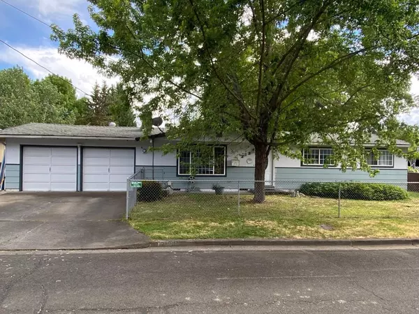 212 Victoria WAY, Central Point, OR 97502