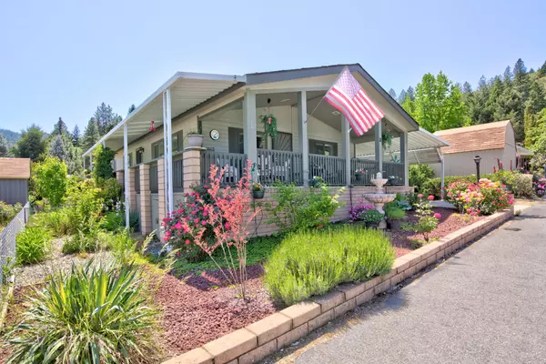 315 Evans Creek RD #31, Rogue River, OR 97537