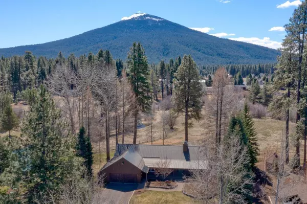 26221 Pine Lodge RD, Camp Sherman, OR 97730