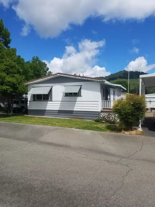 Grants Pass, OR 97526,2325 Highland AVE #SPC 32