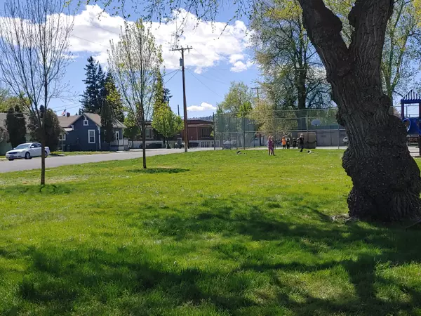 Klamath Falls, OR 97601,2524 Wantland AVE