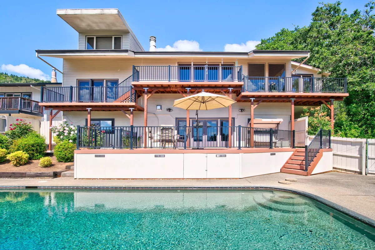 Grants Pass, OR 97526,1710 Hillcrest LN