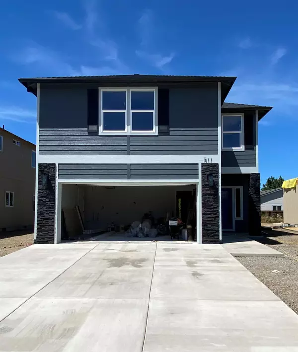 511 Nicholas Lee DR, Medford, OR 97501