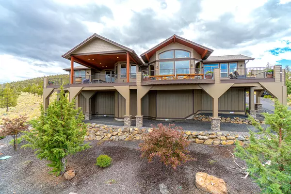 Redmond, OR 97756,914 Highland View LOOP