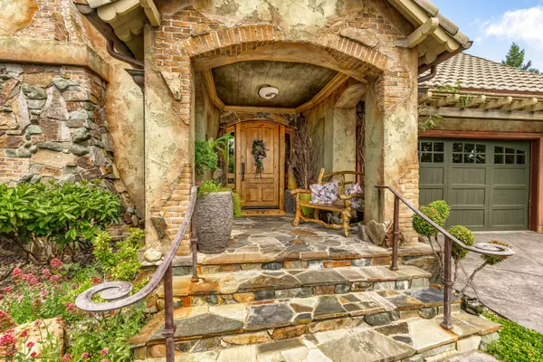 Grants Pass, OR 97527,520 Tower Heights DR