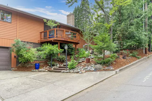 Ashland, OR 97520,414 Holly ST