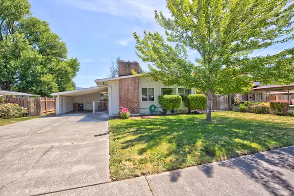 1025 Fern ST, Grants Pass, OR 97526