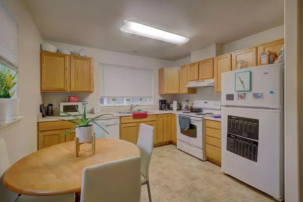 Grants Pass, OR 97527,347 Pardee LN