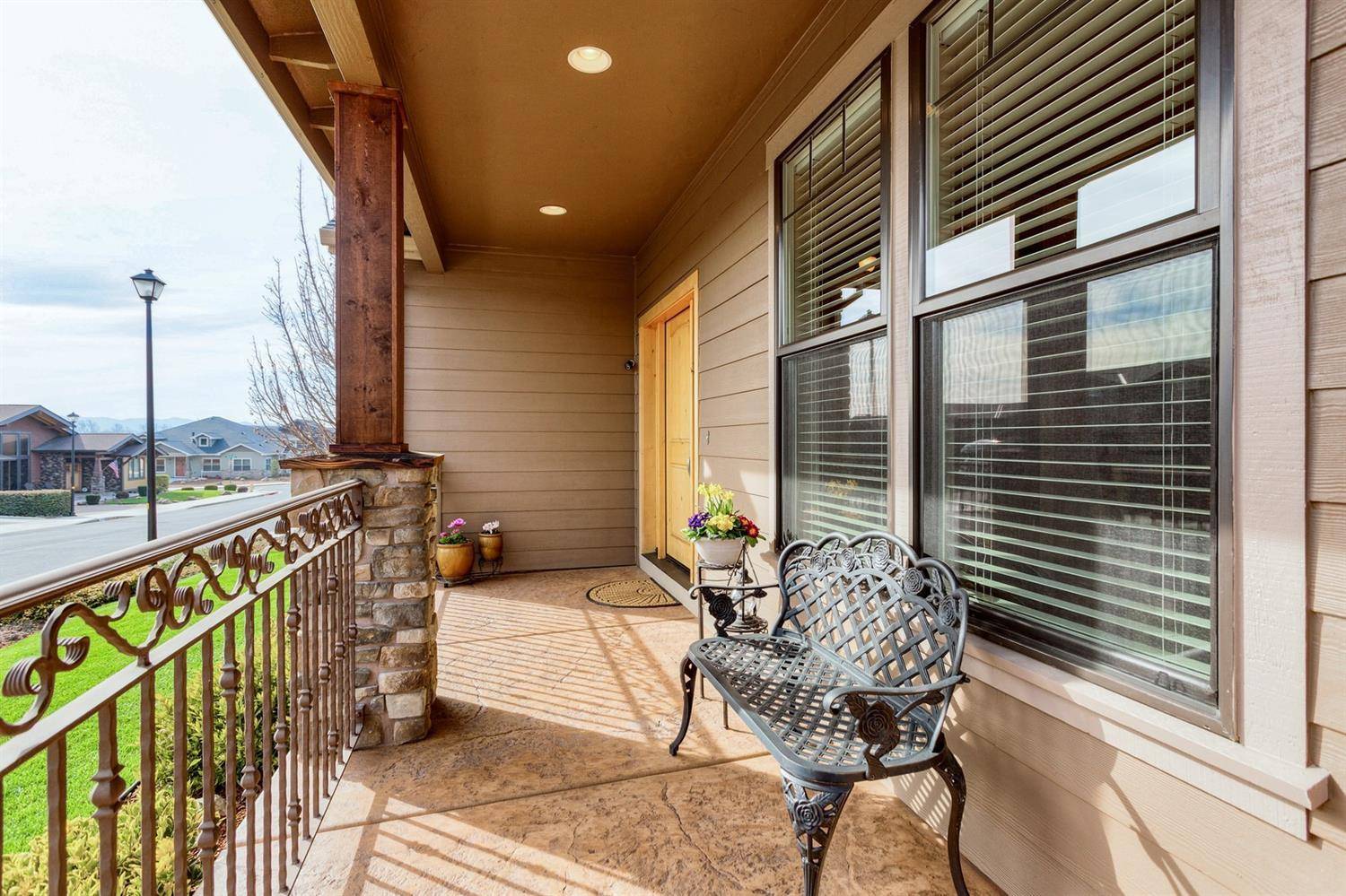 Eagle Point, OR 97524,242 Echo WAY
